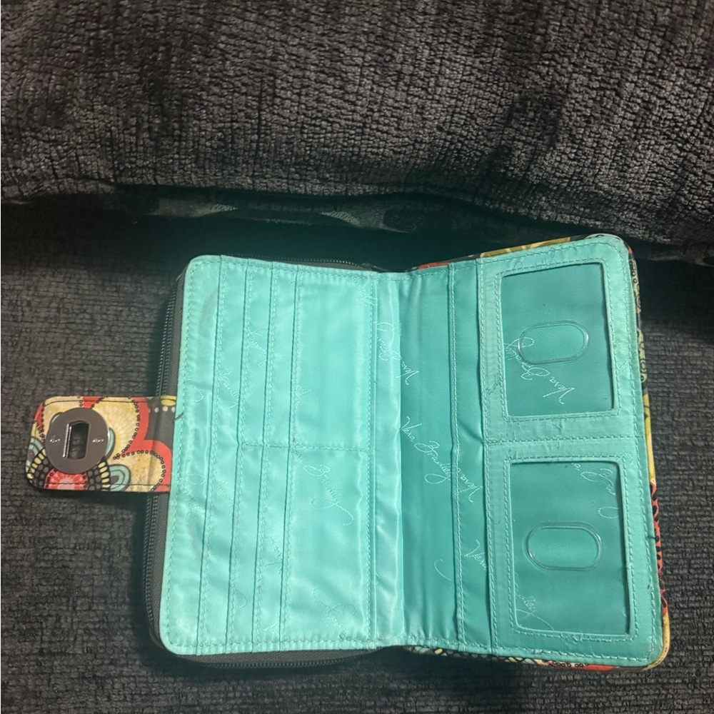 Vera Bradley Turn Lock Zip Around Wallet Quilted Floral - Picture 8 of 9
